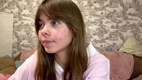 Snapshot of oracorker chatting on October 14, 2025, 8:31 pm Coraline online show from October 14, 2025, 8:31 pm