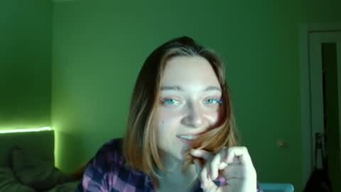 Snapshot of orange___melani chatting on November 24, 2025, 2:39 pm Melani online show from November 24, 2025, 2:39 pm