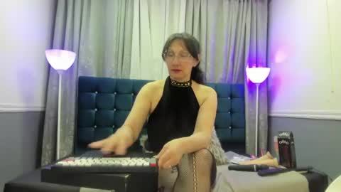 Snapshot of oriana_jhonson chatting on June 18, 2026, 12:22 am Oriana online show from June 18, 2026, 12:22 am