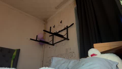 Snapshot of origamicat chatting on January 15, 2026, 9:07 pm origamicat online show from January 15, 2026, 9:07 pm