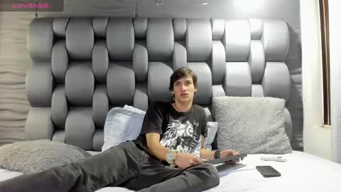 Snapshot of orion_galax chatting on December 17, 2024, 6:09 pm orion_galax online show from December 17, 2024, 6:09 pm
