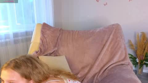 Snapshot of orivienne chatting on May 24, 2026, 3:17 pm Dolores online show from May 24, 2026, 3:17 pm