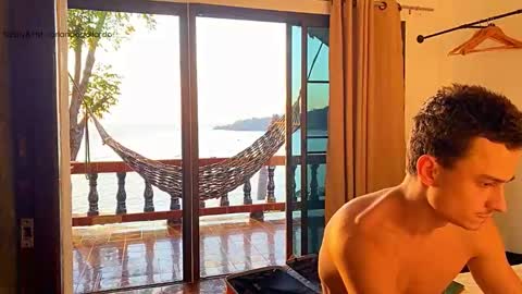 Snapshot of orlando__bloom chatting on December 19, 2025, 10:44 am Fansly and Instagram - online show from December 19, 2025, 10:44 am