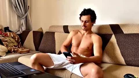 Snapshot of orlando__bloom chatting on March 11, 2026, 8:20 am Fansly and Instagram - online show from March 11, 2026, 8:20 am