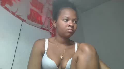 ornellahhh online show from October 13, 2025, 10:15 am