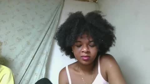 Snapshot of ornellahhh chatting on December 22, 2025, 6:43 am ornellahhh online show from December 22, 2025, 6:43 am