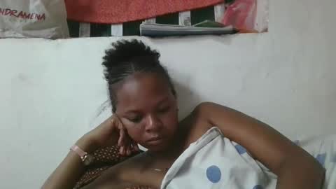 Snapshot of ornellahhh chatting on February 10, 2026, 12:59 am ornellahhh online show from February 10, 2026, 12:59 am