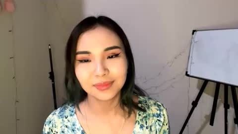 Angel online show from December 4, 2025, 12:36 pm