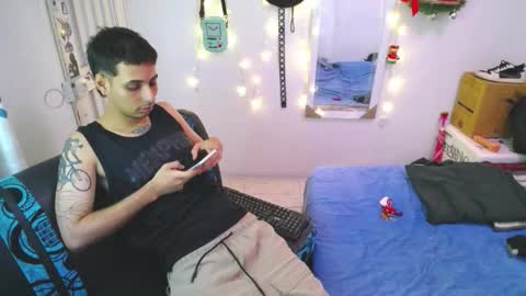 Snapshot of orus_420 chatting on December 1, 2025, 11:32 pm orus_420 online show from December 1, 2025, 11:32 pm