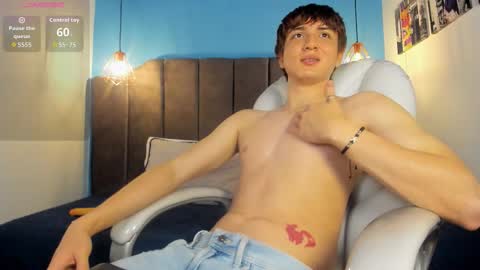 Snapshot of oscar_fox_ chatting on January 15, 2026, 2:27 am Oscar online show from January 15, 2026, 2:27 am