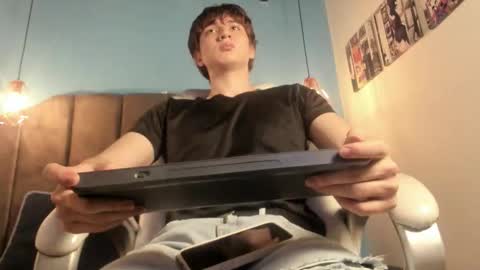 Snapshot of oscar_fox_ chatting on February 15, 2026, 2:41 am Oscar online show from February 15, 2026, 2:41 am