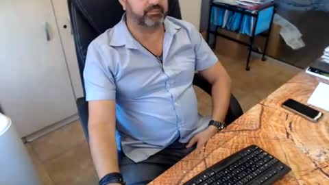 Snapshot of oscar_msng chatting on July 9, 2026, 4:33 pm Oscar online show from July 9, 2026, 4:33 pm