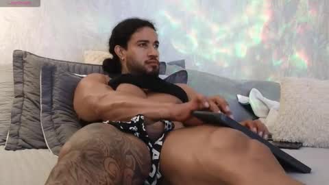 Snapshot of osher_cox chatting on February 6, 2026, 4:39 am osher_cox online show from February 6, 2026, 4:39 am