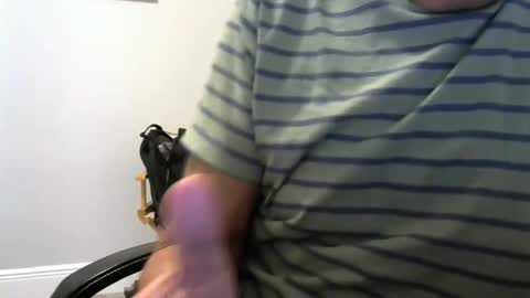 Snapshot of ossibottom chatting on October 14, 2025, 9:48 pm Ossi online show from October 14, 2025, 9:48 pm