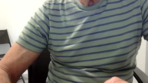 Ossi online show from May 18, 2026, 10:04 pm