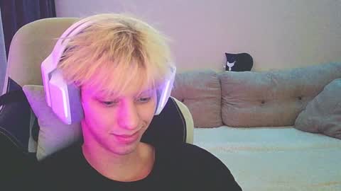 Snapshot of ostin_meoww chatting on December 24, 2024, 3:05 pm Ostin online show from December 24, 2024, 3:05 pm