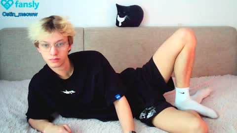 Snapshot of ostin_meoww chatting on February 8, 2025, 7:59 am Ostin online show from February 8, 2025, 7:59 am