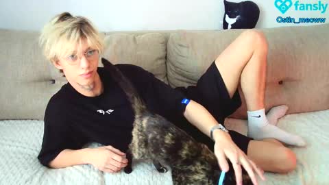 Snapshot of ostin_meoww chatting on February 25, 2025, 8:14 am Ostin online show from February 25, 2025, 8:14 am