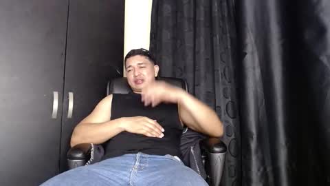 otto_stud online show from November 3, 2025, 4:36 am