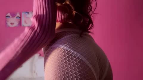 outerspace2000 online show from October 18, 2025, 5:03 pm