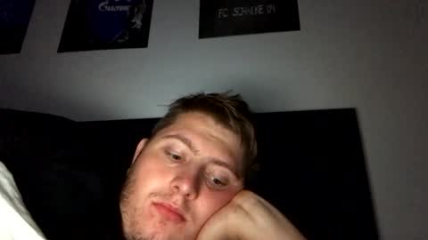 outflayd online show from November 19, 2025, 2:11 am