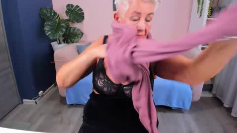 Alla online show from November 8, 2025, 9:31 am