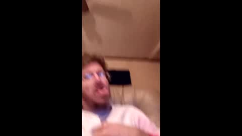 Snapshot of overbaybrian67 chatting on December 17, 2025, 6:19 am overbaybrian67 online show from December 17, 2025, 6:19 am