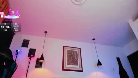 Snapshot of oween_roberts chatting on December 5, 2025, 8:01 am Oween online show from December 5, 2025, 8:01 am