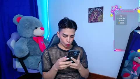 Owen  Independent model  online show from May 22, 2026, 2:44 pm