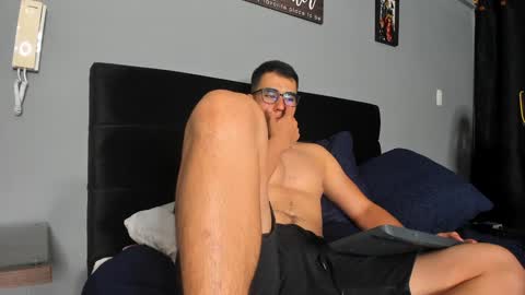 Snapshot of owengray2_ chatting on December 1, 2024, 11:58 pm Owen online show from December 1, 2024, 11:58 pm