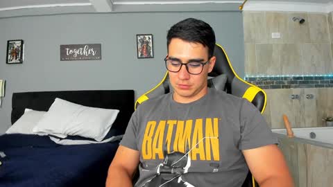Snapshot of owengray2_ chatting on January 18, 2025, 2:47 am Owen online show from January 18, 2025, 2:47 am