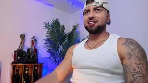 Snapshot of owenmaximus814 chatting on October 20, 2025, 11:49 pm Maximus Owen online show from October 20, 2025, 11:49 pm