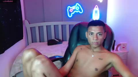 Snapshot of owenstone chatting on December 18, 2024, 10:13 pm OWEN online show from December 18, 2024, 10:13 pm