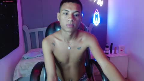 Snapshot of owenstone chatting on December 21, 2024, 11:02 pm OWEN online show from December 21, 2024, 11:02 pm