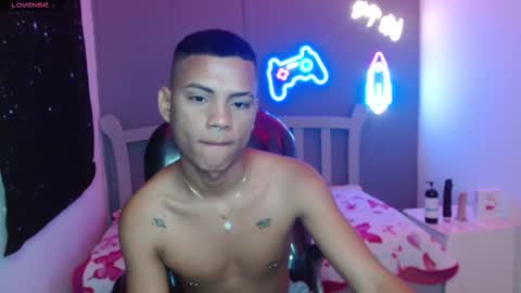 Snapshot of owenstone chatting on December 28, 2024, 8:36 pm OWEN online show from December 28, 2024, 8:36 pm