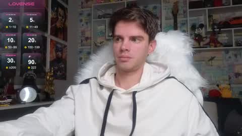 Snapshot of oxmikexo chatting on February 4, 2026, 2:34 pm Mike online show from February 4, 2026, 2:34 pm