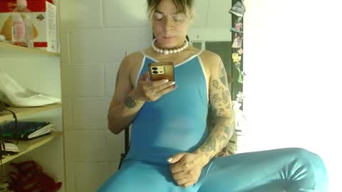 Snapshot of oxxy_jean chatting on December 5, 2024, 12:19 am Jeannifer online show from December 5, 2024, 12:19 am