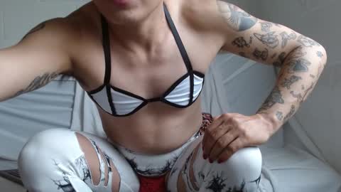 Snapshot of oxxy_jean chatting on December 18, 2024, 9:29 pm Jeannifer online show from December 18, 2024, 9:29 pm