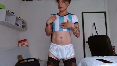 Snapshot of oxxy_jean chatting on February 1, 2025, 9:19 pm Jeannifer online show from February 1, 2025, 9:19 pm