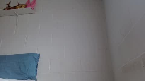 Snapshot of oxxy_jean chatting on February 23, 2026, 12:57 pm Jeannifer online show from February 23, 2026, 12:57 pm