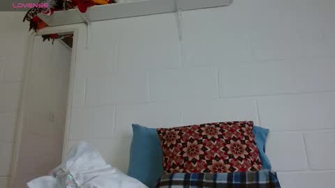 Snapshot of oxxy_jean chatting on March 3, 2026, 12:33 pm Jeannifer online show from March 3, 2026, 12:33 pm