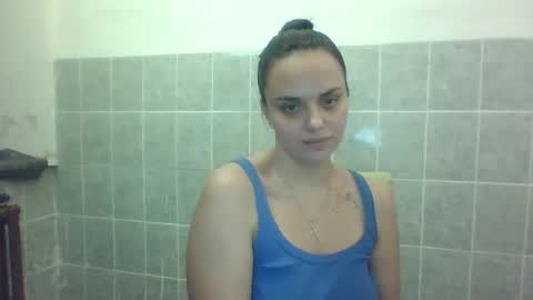 Snapshot of oxy_foxyx chatting on December 16, 2024, 11:39 pm oxy_foxyx online show from December 16, 2024, 11:39 pm