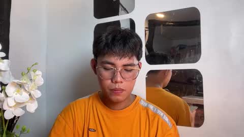 Snapshot of p1noytwink_ chatting on September 24, 2025, 9:56 am Terrence online show from September 24, 2025, 9:56 am