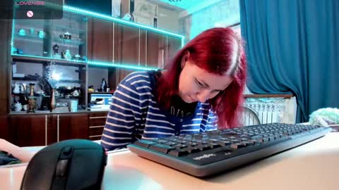 Ella online show from January 23, 2025, 1:56 pm