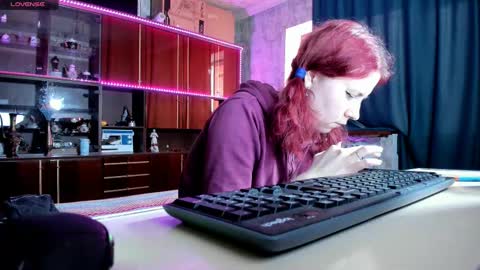 Ella online show from February 14, 2025, 1:18 pm