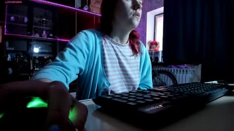 Ella online show from February 18, 2025, 9:32 am