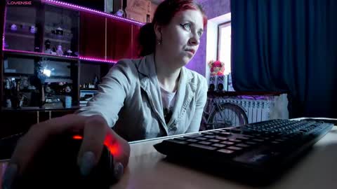 Ella online show from March 5, 2025, 6:33 am