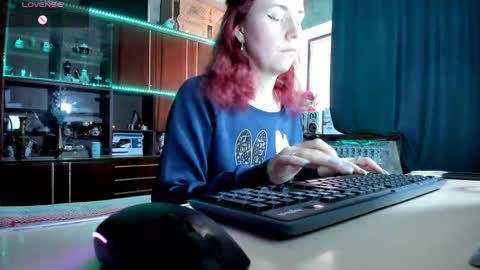 Ella online show from March 8, 2025, 11:16 am