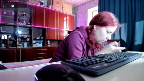 Ella online show from March 12, 2025, 12:26 pm