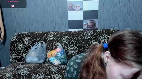 Ella online show from September 15, 2025, 8:03 am